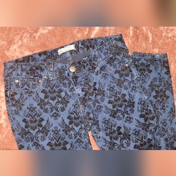 Free People Black Velvet Damask Detail Jeans Size 27 - Picture 2 of 6